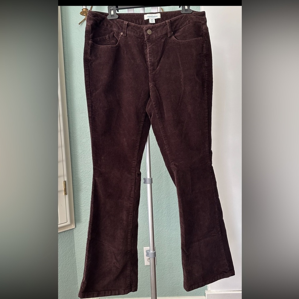 Sundance Nicole boot cut semi fitted brown chocolate corduroy pants. Size 30.